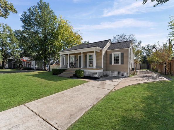 717 Sue Barnett Drive, Houston TX 77018