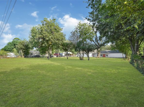 7045 Cayton Street, Houston TX 77061