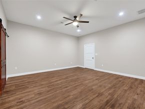 7045 Cayton Street, Houston TX 77061