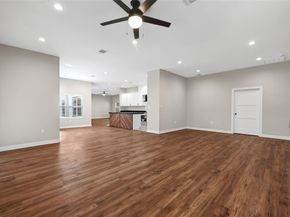 7045 Cayton Street, Houston TX 77061