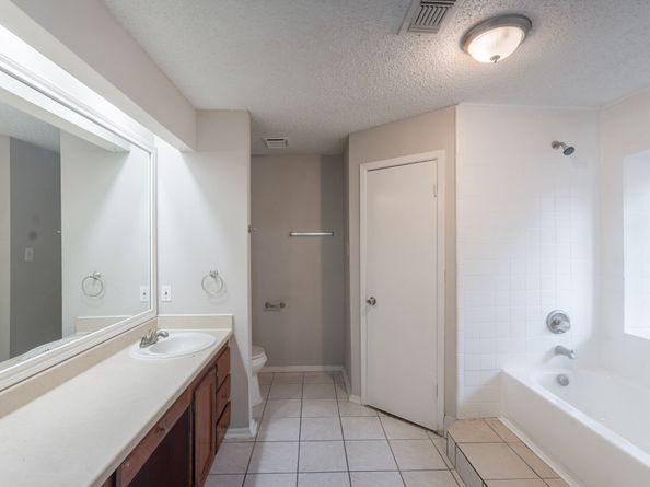 2302 Peaceful Valley Drive, Spring TX 77373