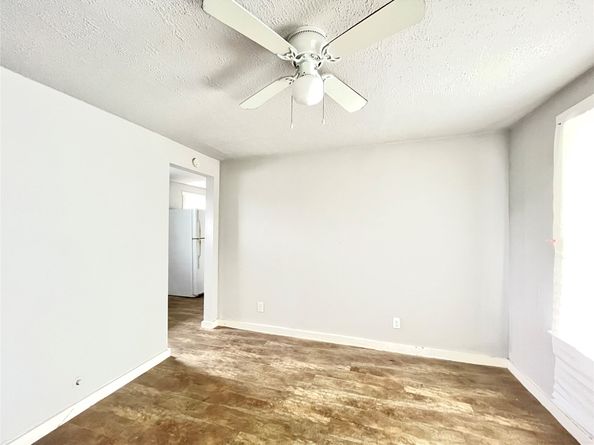 6823 Avenue E, Houston TX 77011