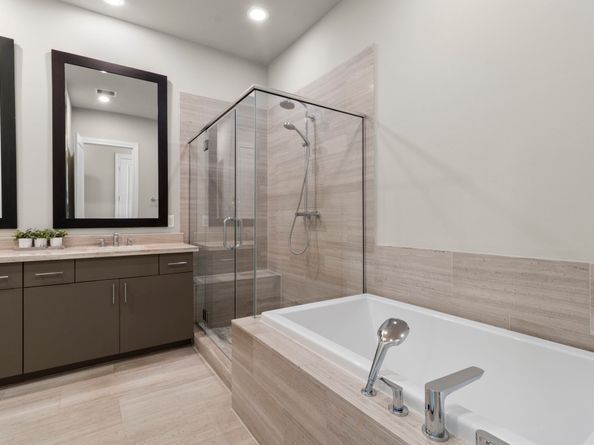 2710 Harvard Street, Houston TX 77008