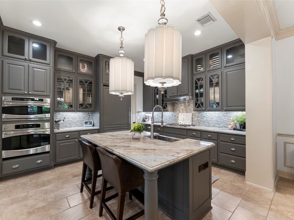 2 Knights Crossing Drive, The Woodlands TX 77382