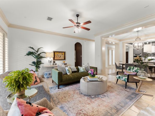 2 Knights Crossing Drive, The Woodlands TX 77382
