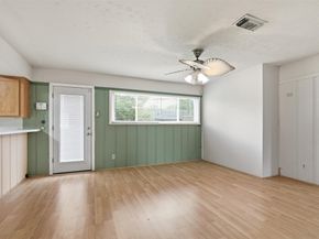 5622 W 43rd Street, Houston TX 77092