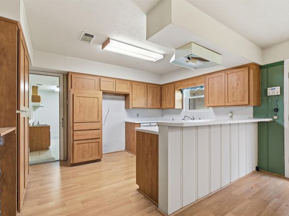 5622 W 43rd Street, Houston TX 77092