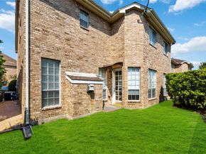 2827 Briarhurst Park, Houston TX 77057