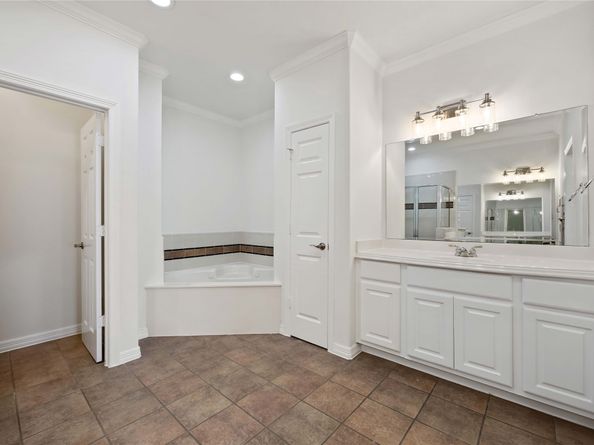 2827 Briarhurst Park, Houston TX 77057