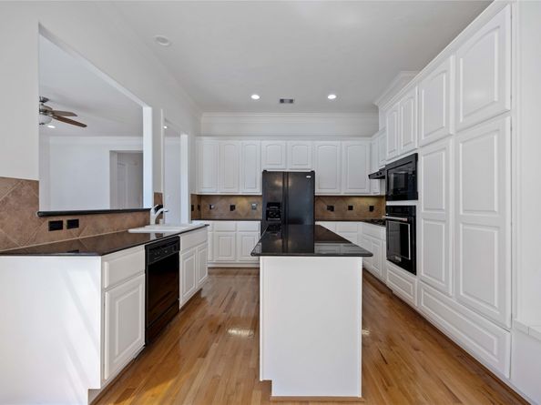 2827 Briarhurst Park, Houston TX 77057