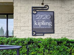 2120 Kipling Street 406, Houston TX 77098