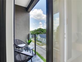 1411 Hickory Street, Houston TX 77007