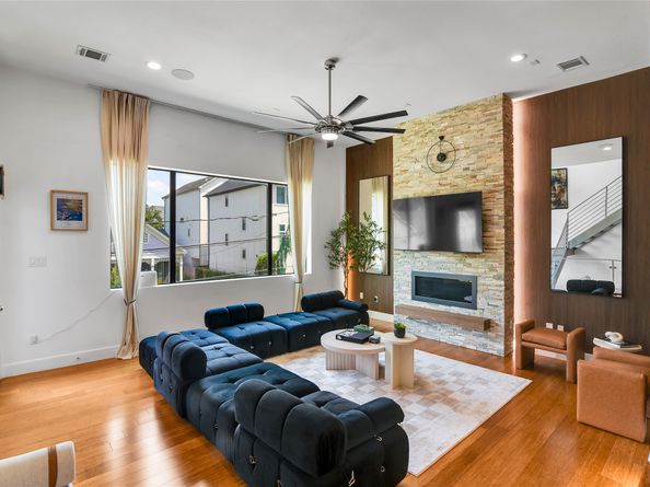 1411 Hickory Street, Houston TX 77007