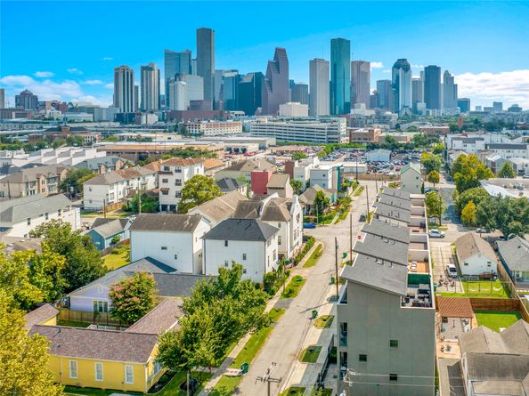 1411 Hickory Street, Houston TX 77007