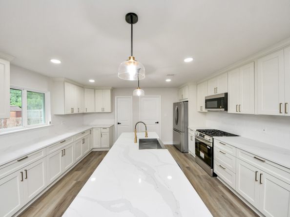 4311 Goldfinch Street, Houston TX 77035