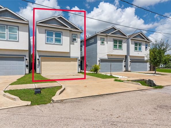 2015 Harlem Street, Houston TX 77020