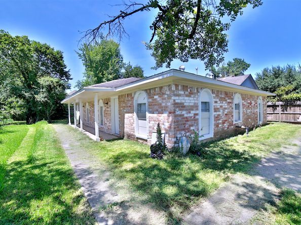 9409 Kentshire Drive, Houston TX 77078