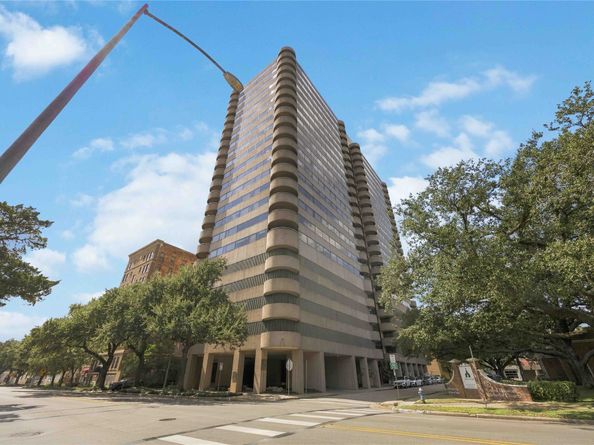 5000 Montrose Boulevard 6A, Houston TX 77006