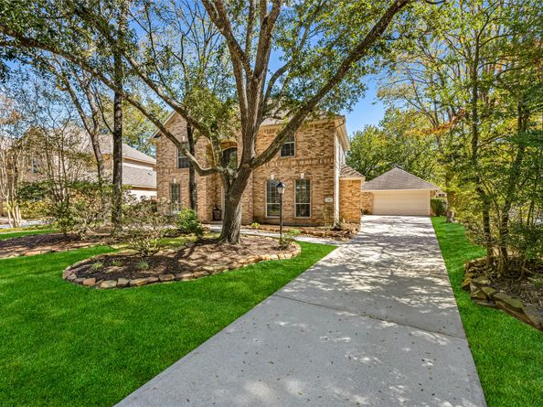 136 S Goldenvine Circle, The Woodlands TX 77382