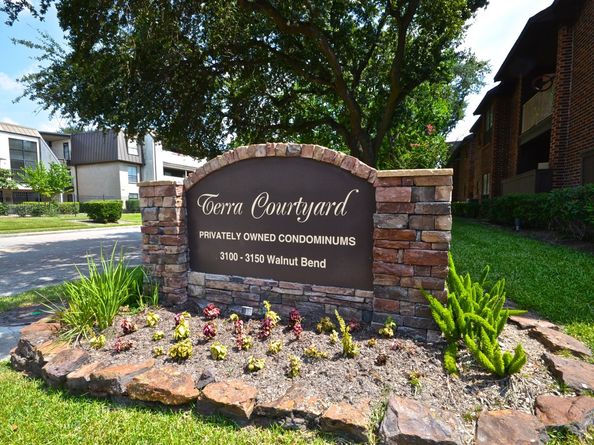 3100 Walnut Bend 107, Houston TX 77042