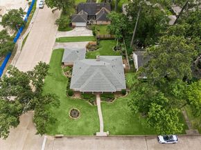 1926 Twin Springs, Kingwood TX 77339