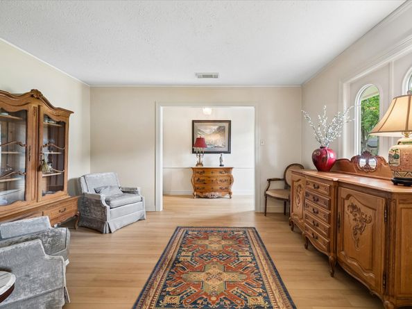 1926 Twin Springs, Kingwood TX 77339