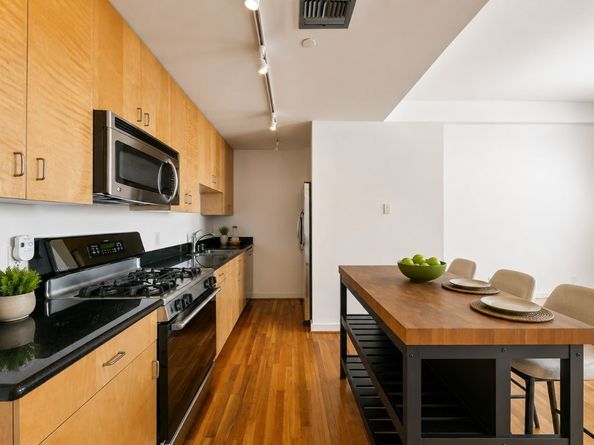 915 Franklin Street 6F, Houston TX 77002