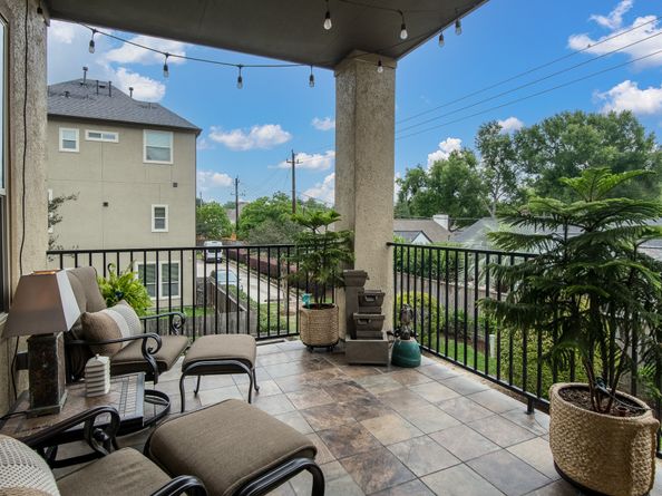 10602 Enclave Shadows Court, Houston TX 77043