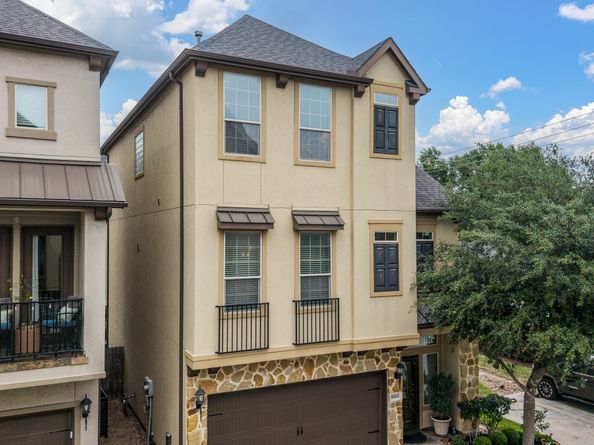 10602 Enclave Shadows Court, Houston TX 77043