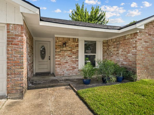 9911 Sageaspen Lane, Houston TX 77089