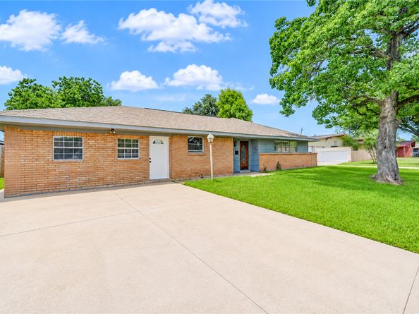 7543 Wilmerdean Street, Houston TX 77061