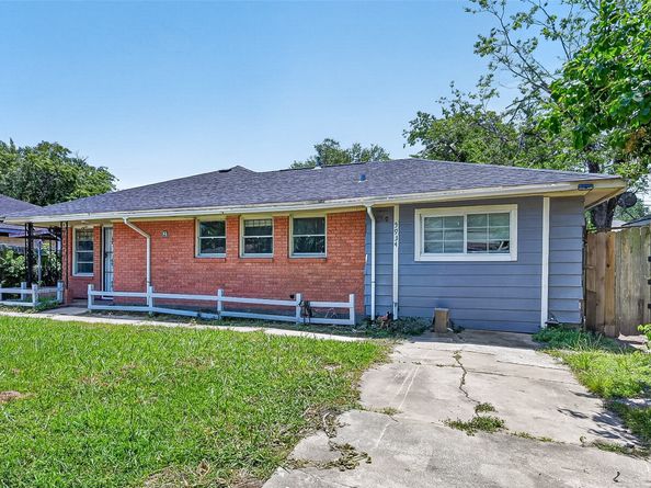 5934 Belmark Street, Houston TX 77033