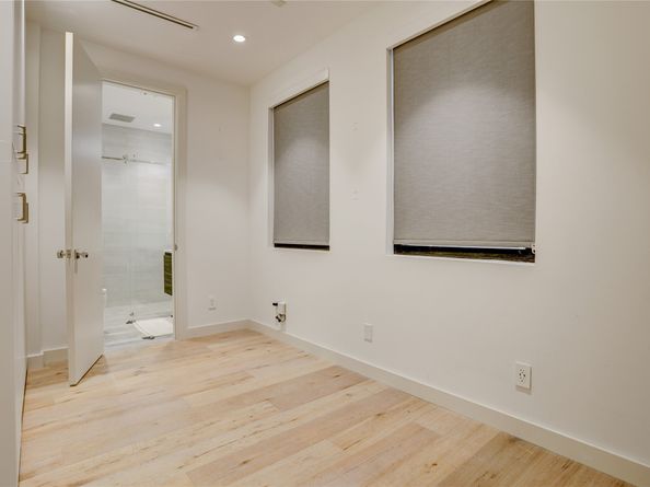 1807 Indiana Street, Houston TX 77019