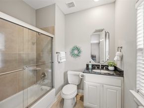 2604 Edgefield Lakes Drive, Houston TX 77054