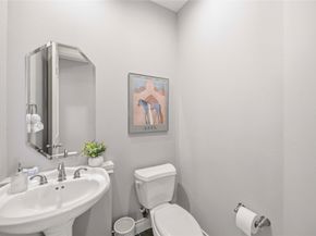 2604 Edgefield Lakes Drive, Houston TX 77054