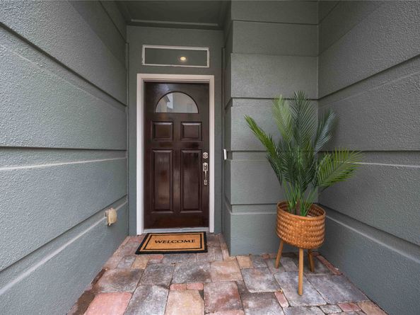 2604 Edgefield Lakes Drive, Houston TX 77054
