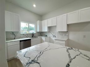 331 Delaware St, Houston TX 77029