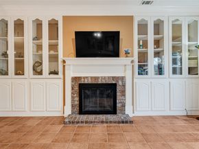 5901 Woodway Place Ct, Houston TX 77057