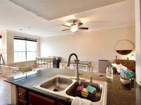 7575 Kirby Drive 1410, Houston TX 77030
