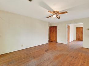 4510 Kinglet, Houston TX 77035