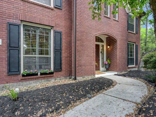 2 S Duskwood Place, The Woodlands TX 77381