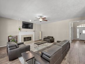 2 S Duskwood Place, The Woodlands TX 77381