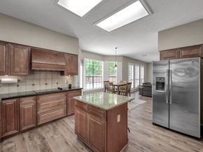 2 S Duskwood Place, The Woodlands TX 77381