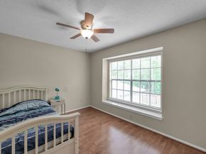 2 S Duskwood Place, The Woodlands TX 77381