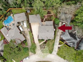 92 S Bonneymead Circle, The Woodlands TX 77381