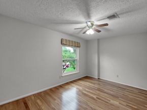 92 S Bonneymead Circle, The Woodlands TX 77381