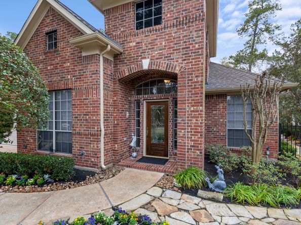 82 S Warbler Bend Circle, The Woodlands TX 77382