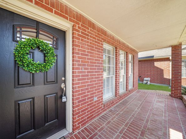 26907 Castlecliff Lane, Kingwood TX 77339