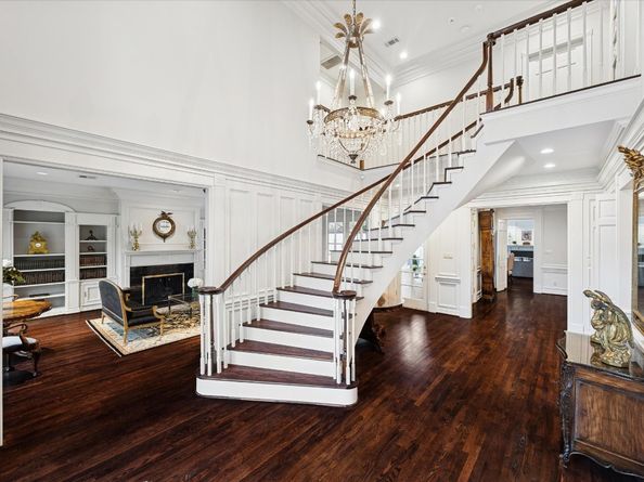 2249 Pelham Drive, Houston TX 77019