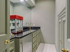 2249 Pelham Drive, Houston TX 77019